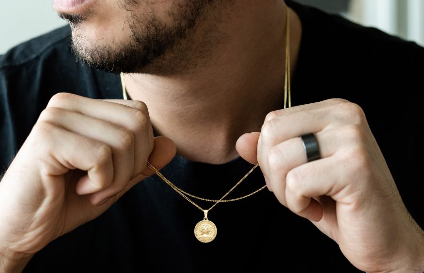 Hommes collier à pendentif méduse or accessoires Oliver Cabell 4JNHLR208